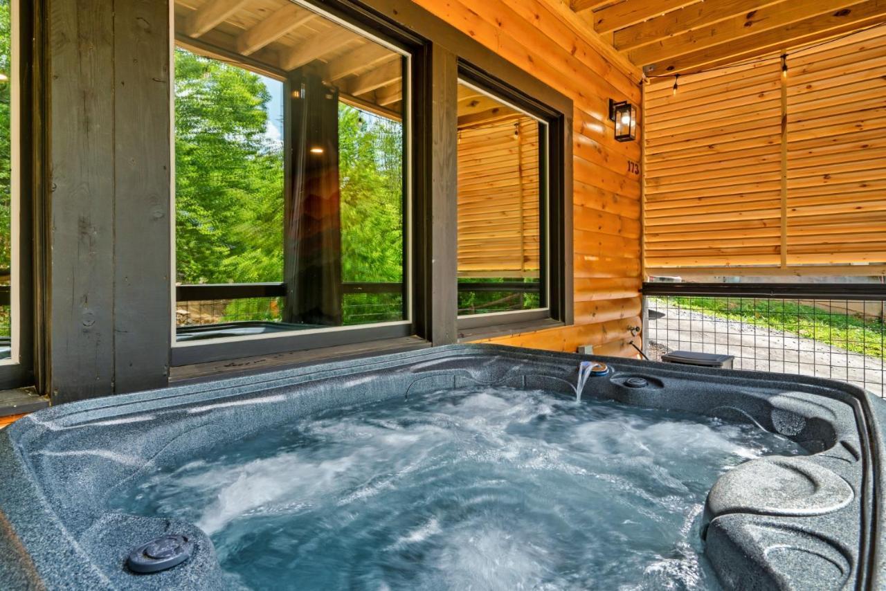Вилла Whispering Pines Севьервилл Экстерьер фото